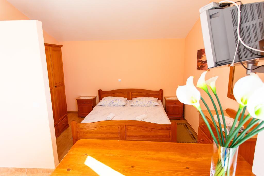 Filip Apartment Omiš Zimmer foto