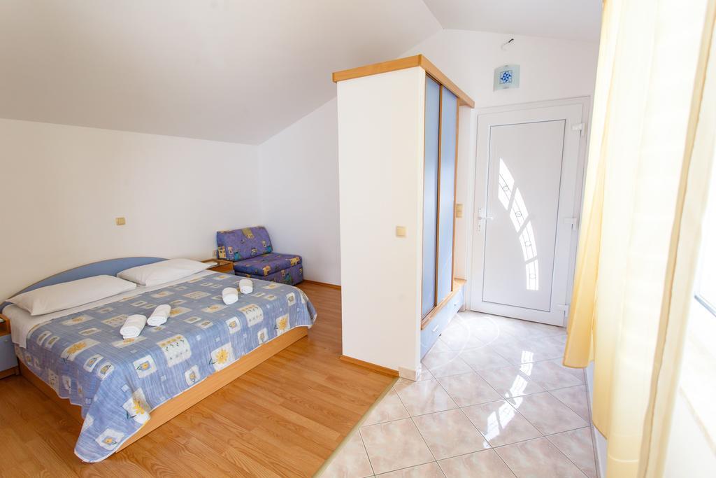 Filip Apartment Omiš Zimmer foto